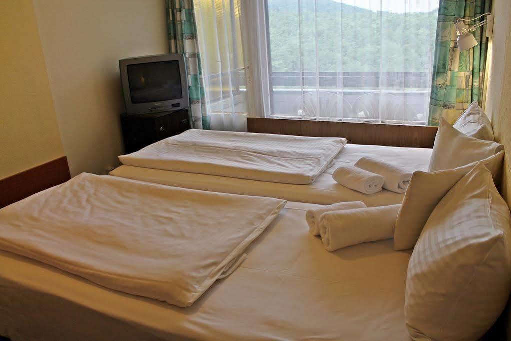 סופרון Hotel Szieszta מראה חיצוני תמונה